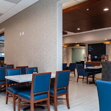 Holiday Inn Express & Suites Orlando- Lake Buena Vista By Ihg Экстерьер фото